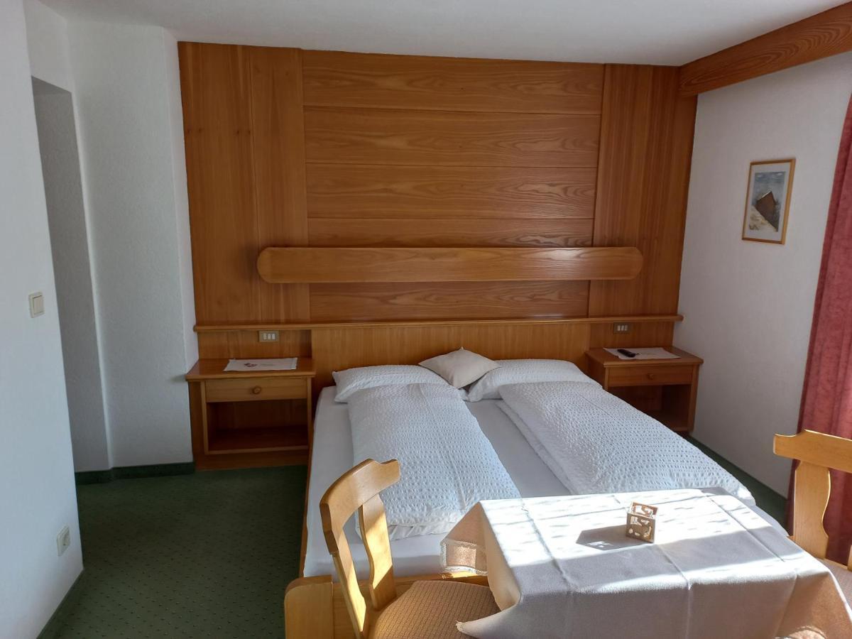Garni Piz Da L'Ander Hotel Corvara In Badia Exterior foto
